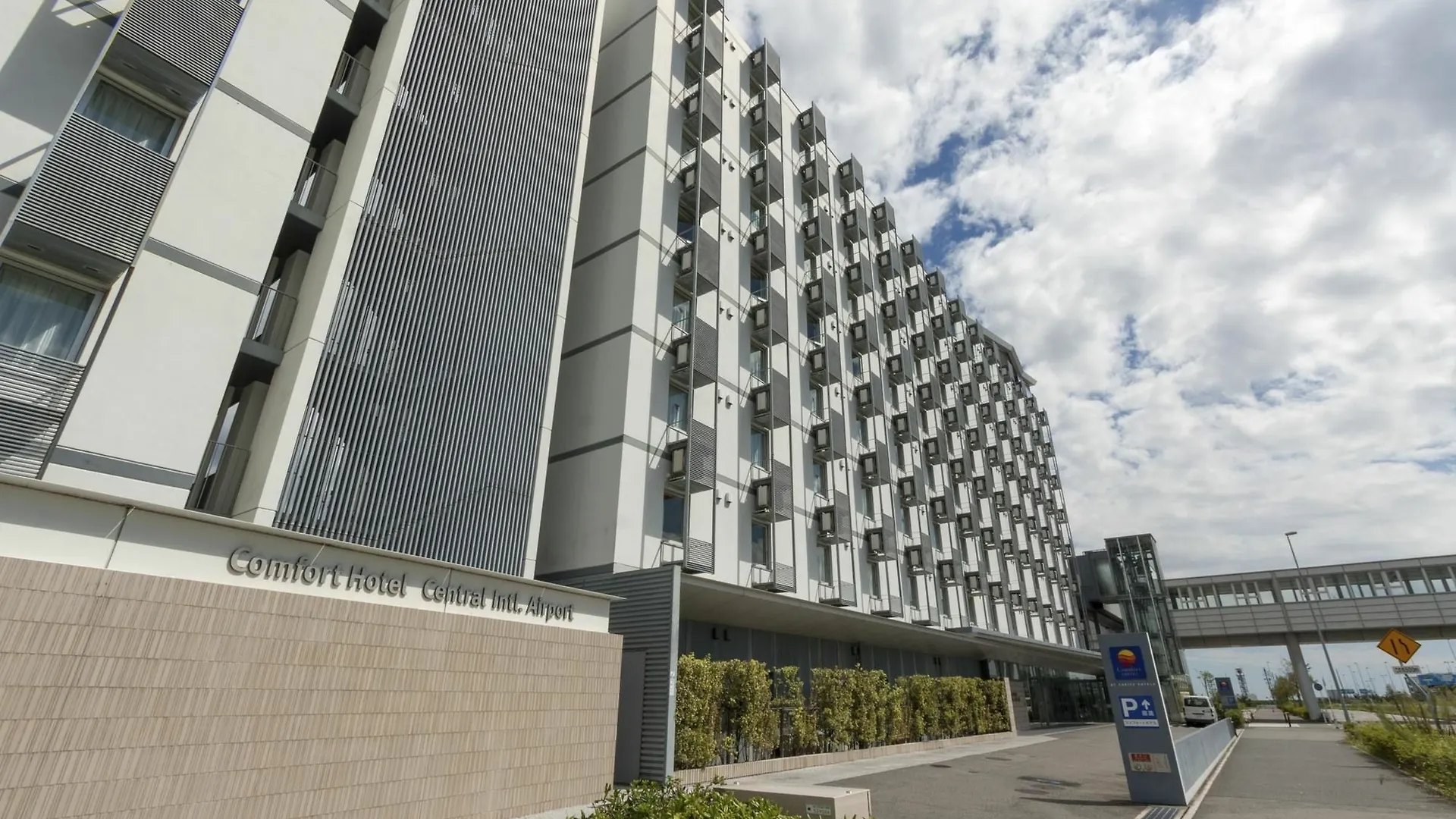 Comfort Hotel Central International Airport Tokoname